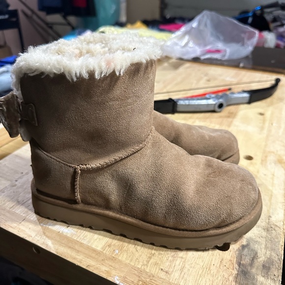 UGGS - Picture 2 of 2